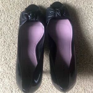Black Tahari Heels